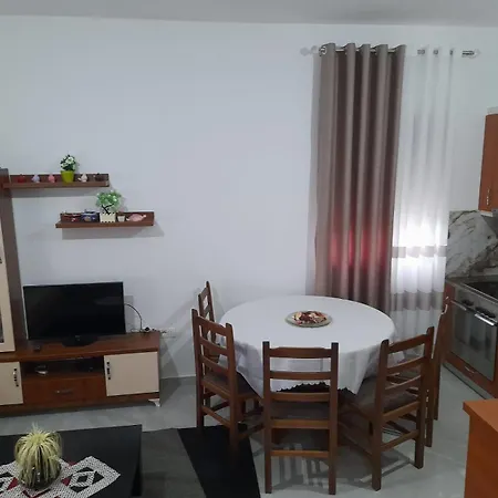 Apartment Besart *