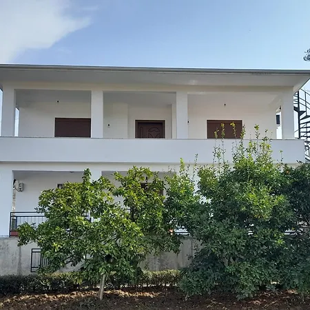 Apartment Besart