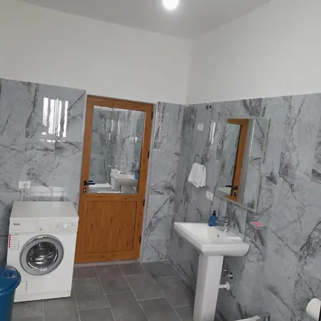 Besart Apartment Berat